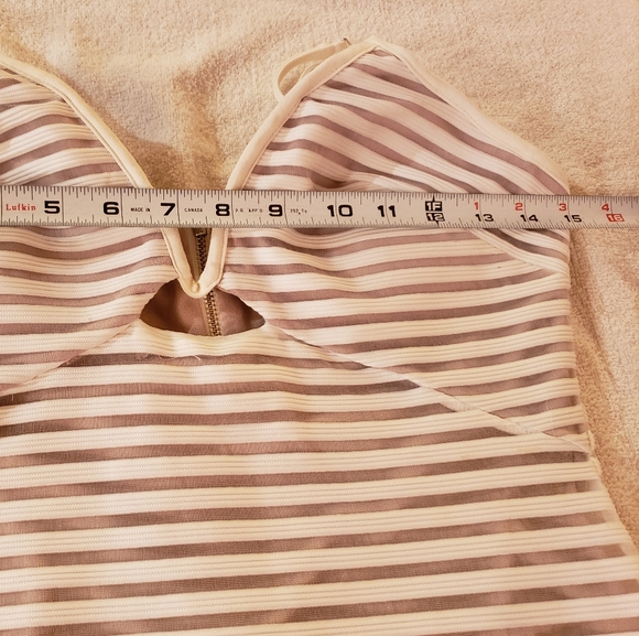 Bebe spegetti strap v-neck - Picture 5 of 8